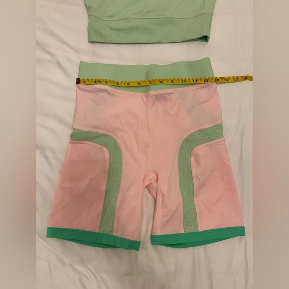 Fabletics two piece athletic set, watermelon - Picture 5 of 6
